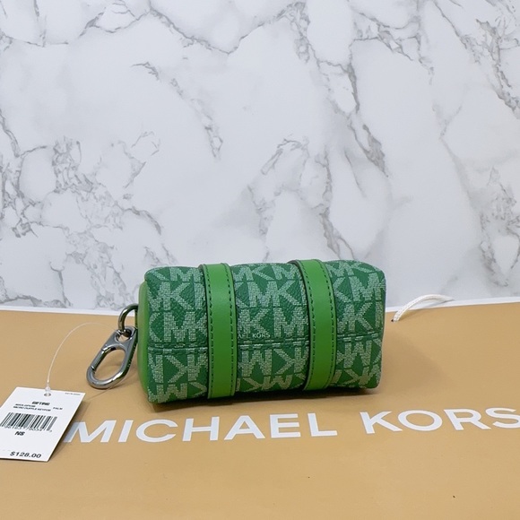 Michael Kors Micro Duffle keyfob - Picture 7 of 8